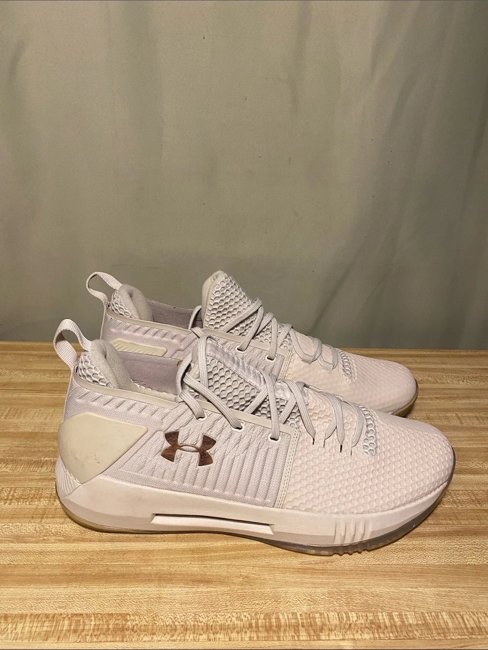 Under Armour UA HOVR Team Issue Gear Sample Mens Basketball Sneakers  15 NWOT